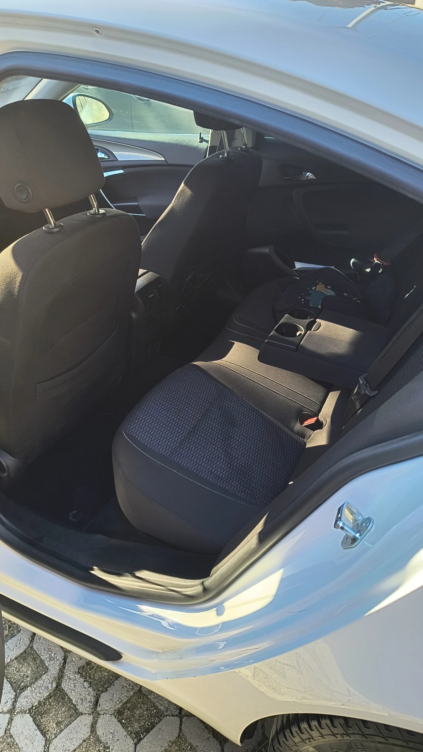 Opel Insignia, снимка 6 - Автомобили и джипове - 53811202