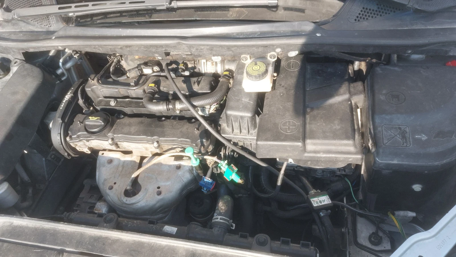 Citroen C4 1.4i, снимка 11 - Автомобили и джипове - 54251075