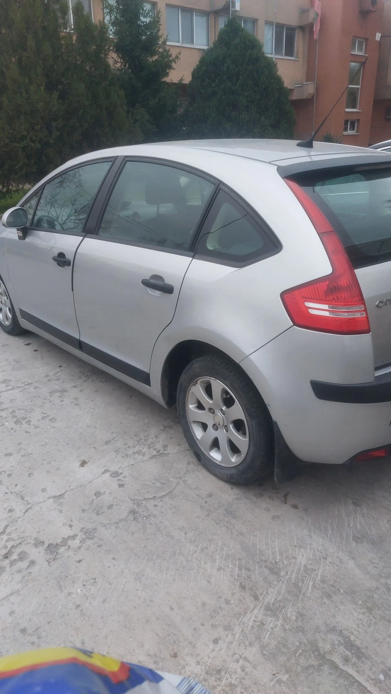 Citroen C4 1.4i, снимка 4 - Автомобили и джипове - 54251075