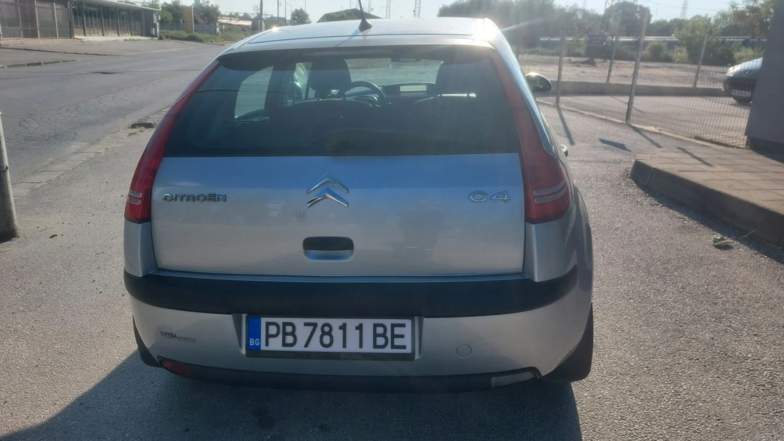 Citroen C4 1.4i, снимка 6 - Автомобили и джипове - 54251075