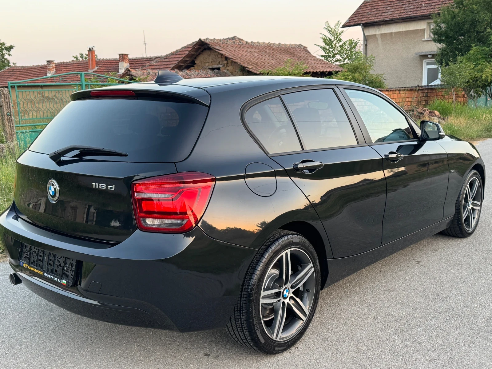BMW 118 2.0D Avtomat;:Full::top, снимка 4 - Автомобили и джипове - 55021317