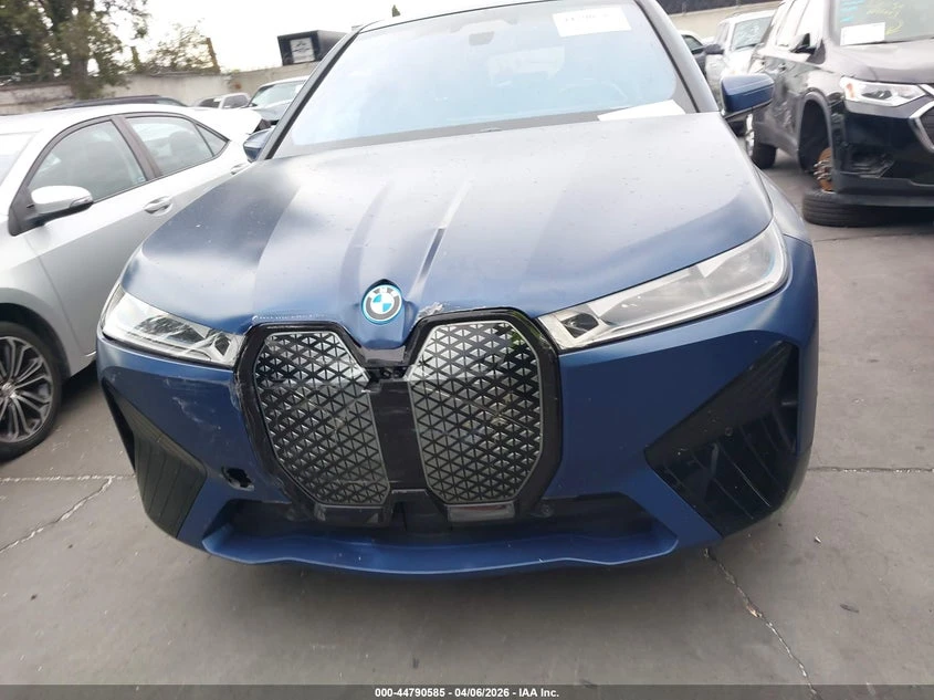 BMW iX xDrive50, снимка 12 - Автомобили и джипове - 54513163