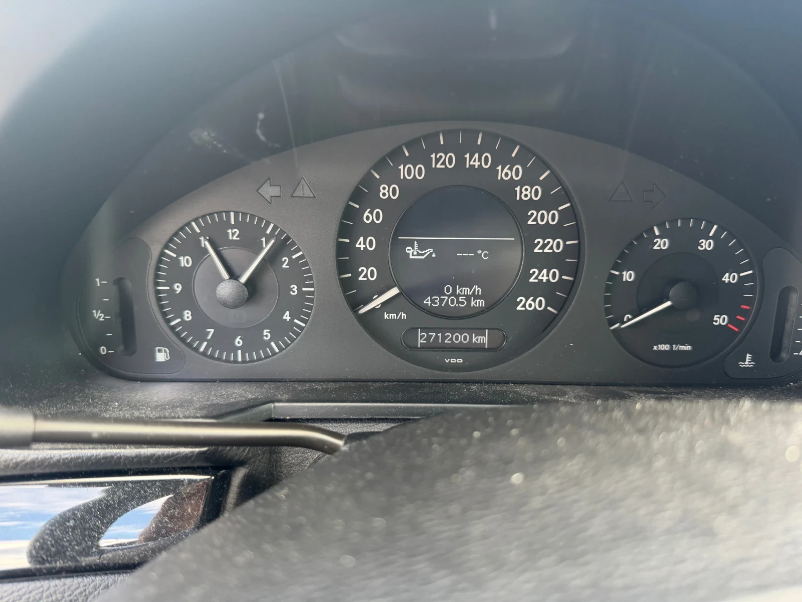 Mercedes-Benz E 200 CDI, снимка 10 - Автомобили и джипове - 54565947