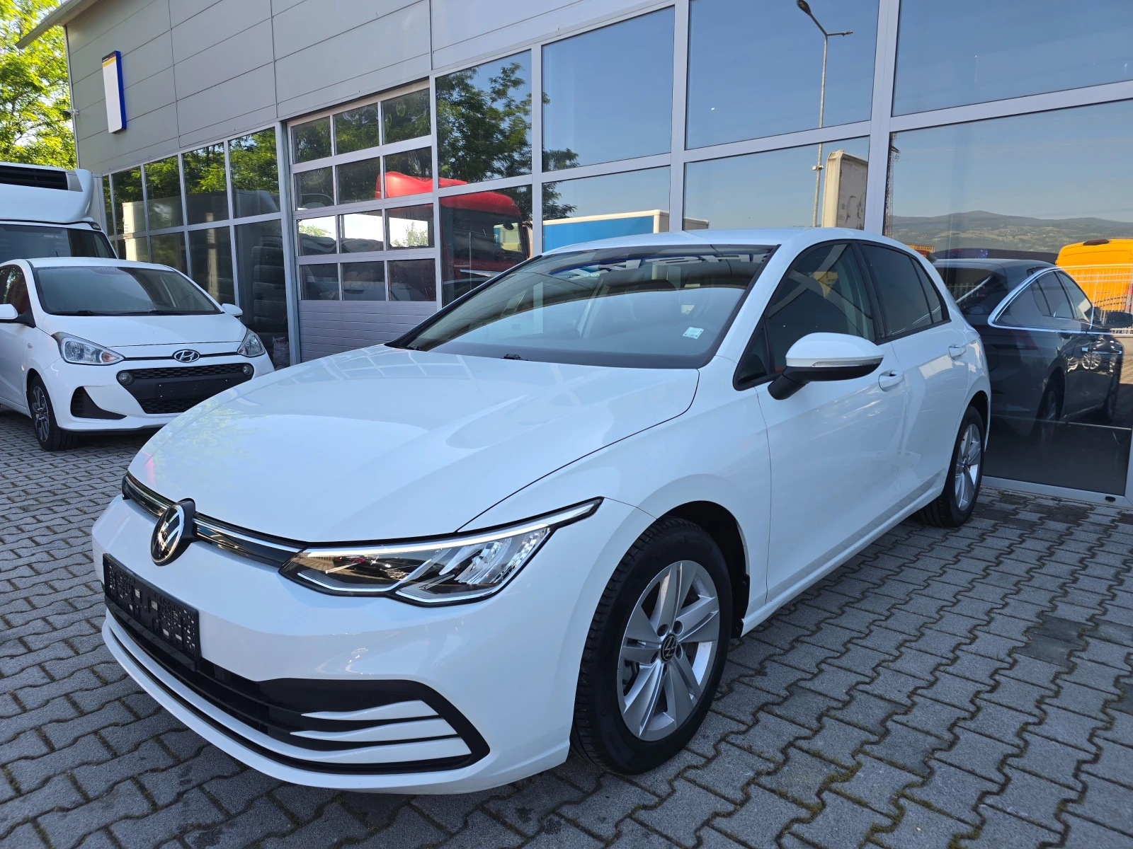 VW Golf 8 TDi* * EURO6D* * , снимка 5 - Автомобили и джипове - 54716875