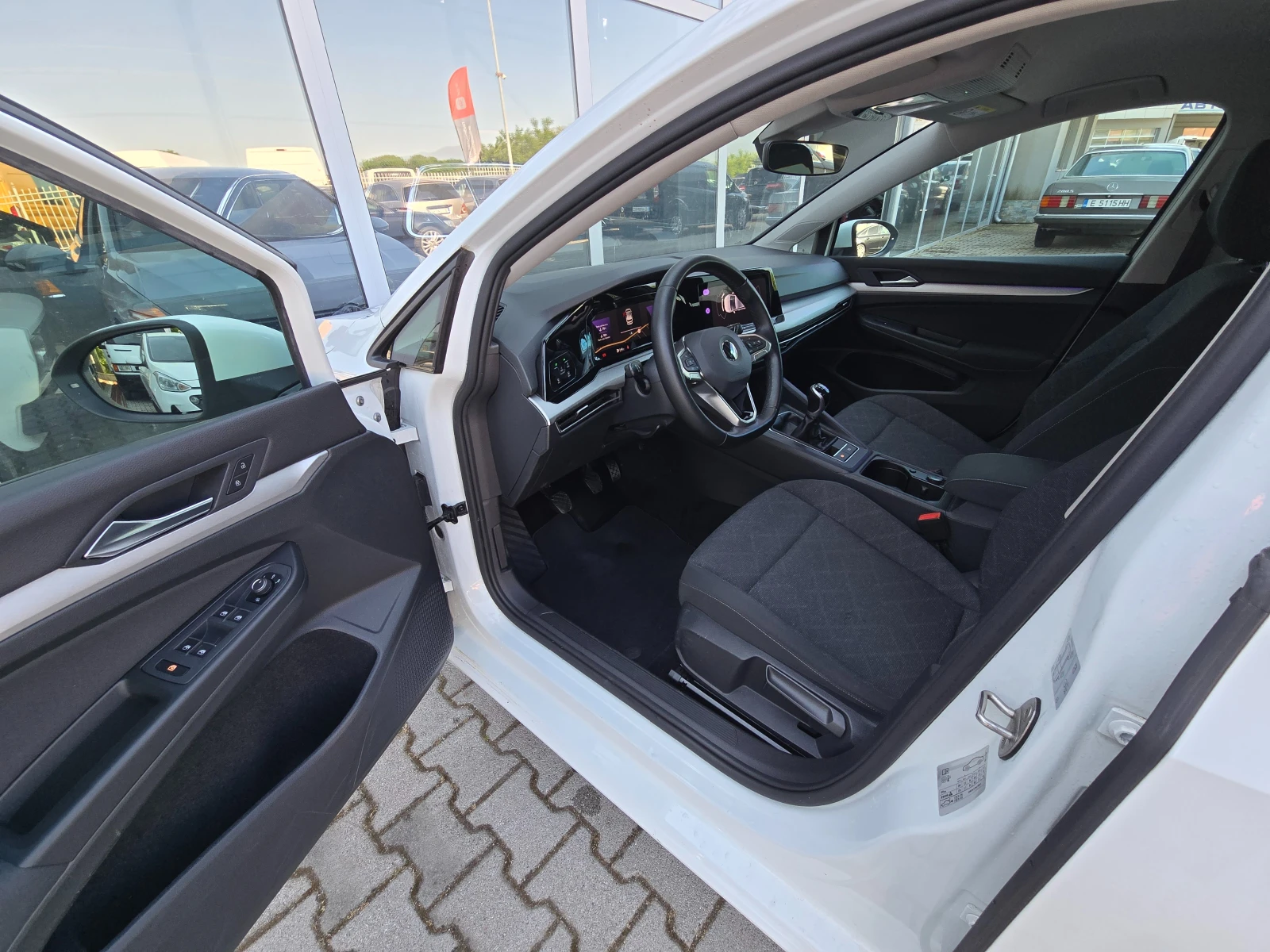 VW Golf 8 TDi* * EURO6D* * , снимка 8 - Автомобили и джипове - 54716875