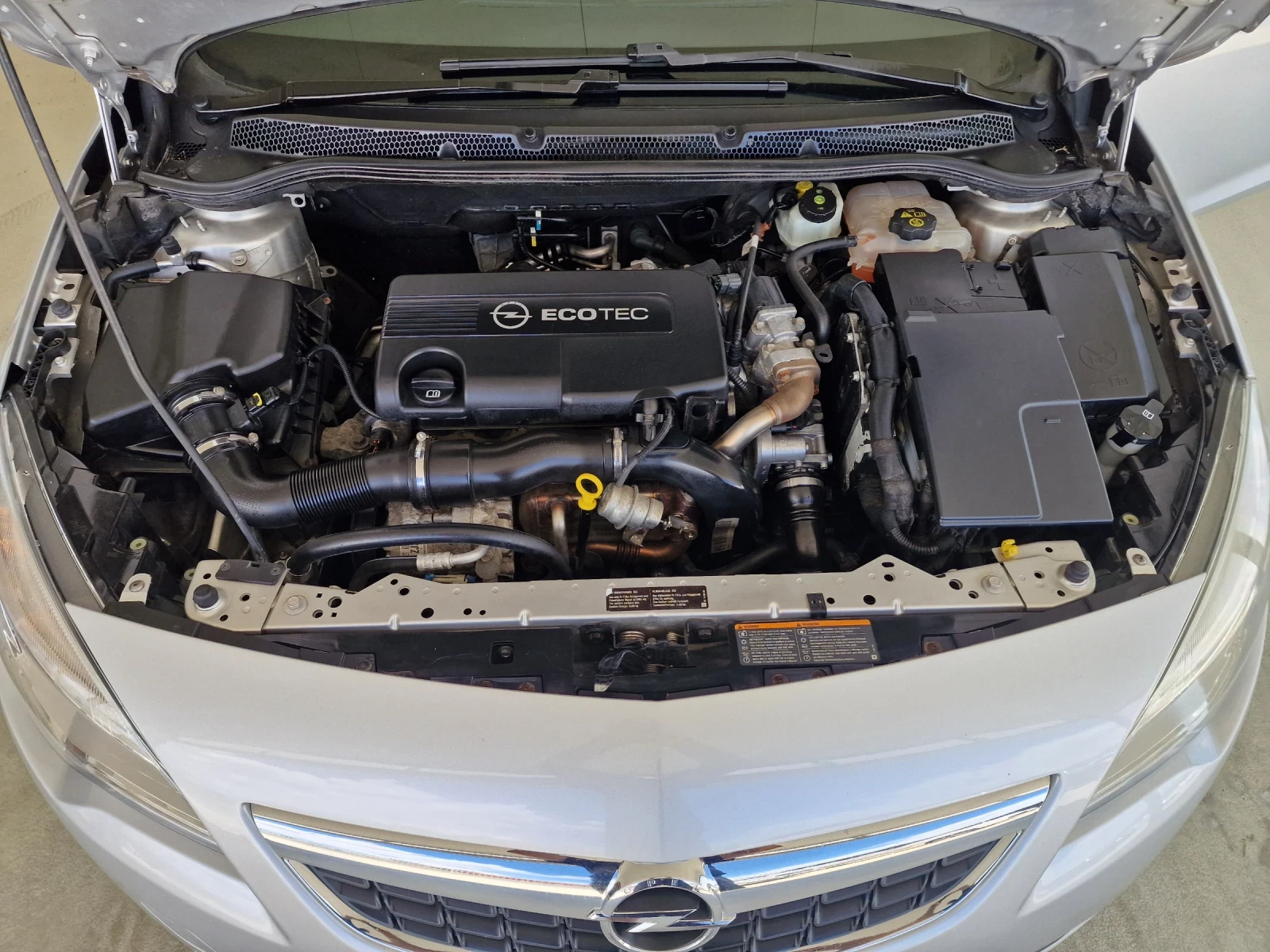 Opel Astra 1.7 110kc COSMO TOP, снимка 15 - Автомобили и джипове - 54959265