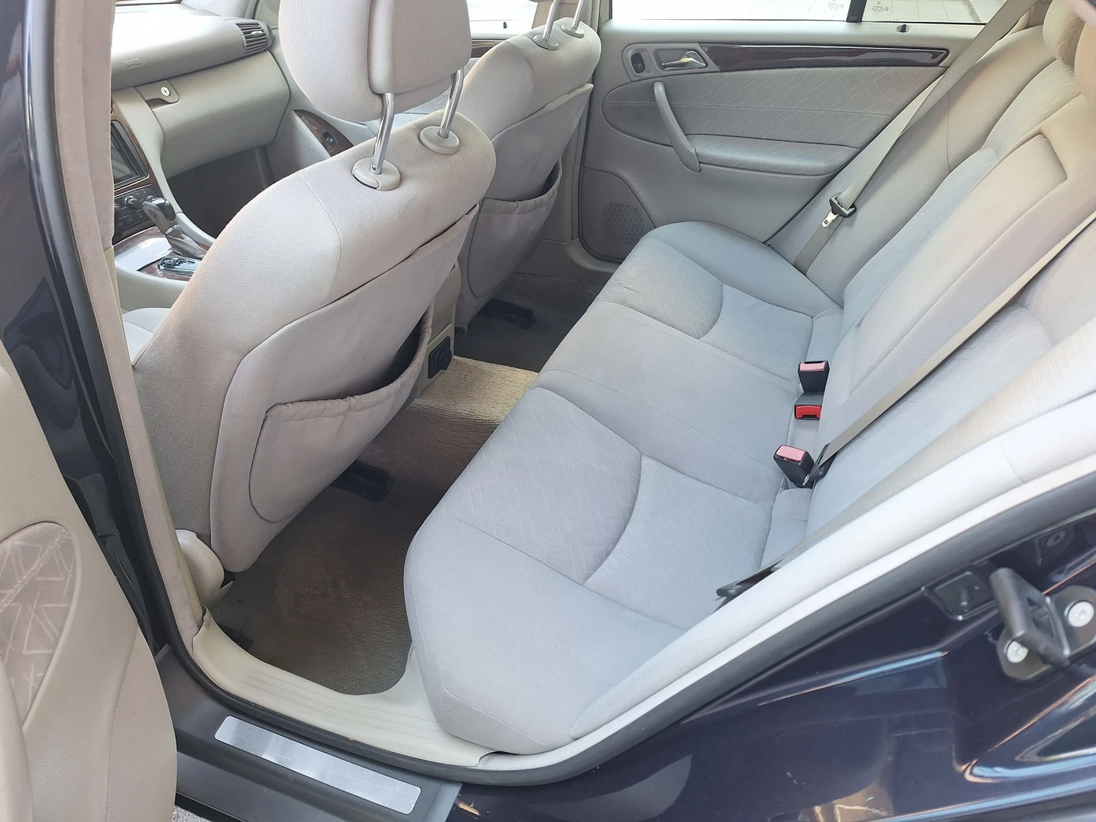 Mercedes-Benz C 180 1.8 бензин газ, снимка 12 - Автомобили и джипове - 55049256