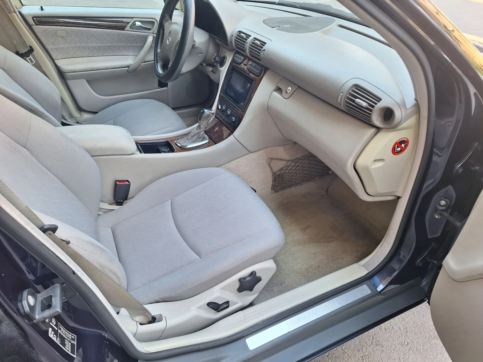 Mercedes-Benz C 180 1.8 бензин газ, снимка 16 - Автомобили и джипове - 55049256