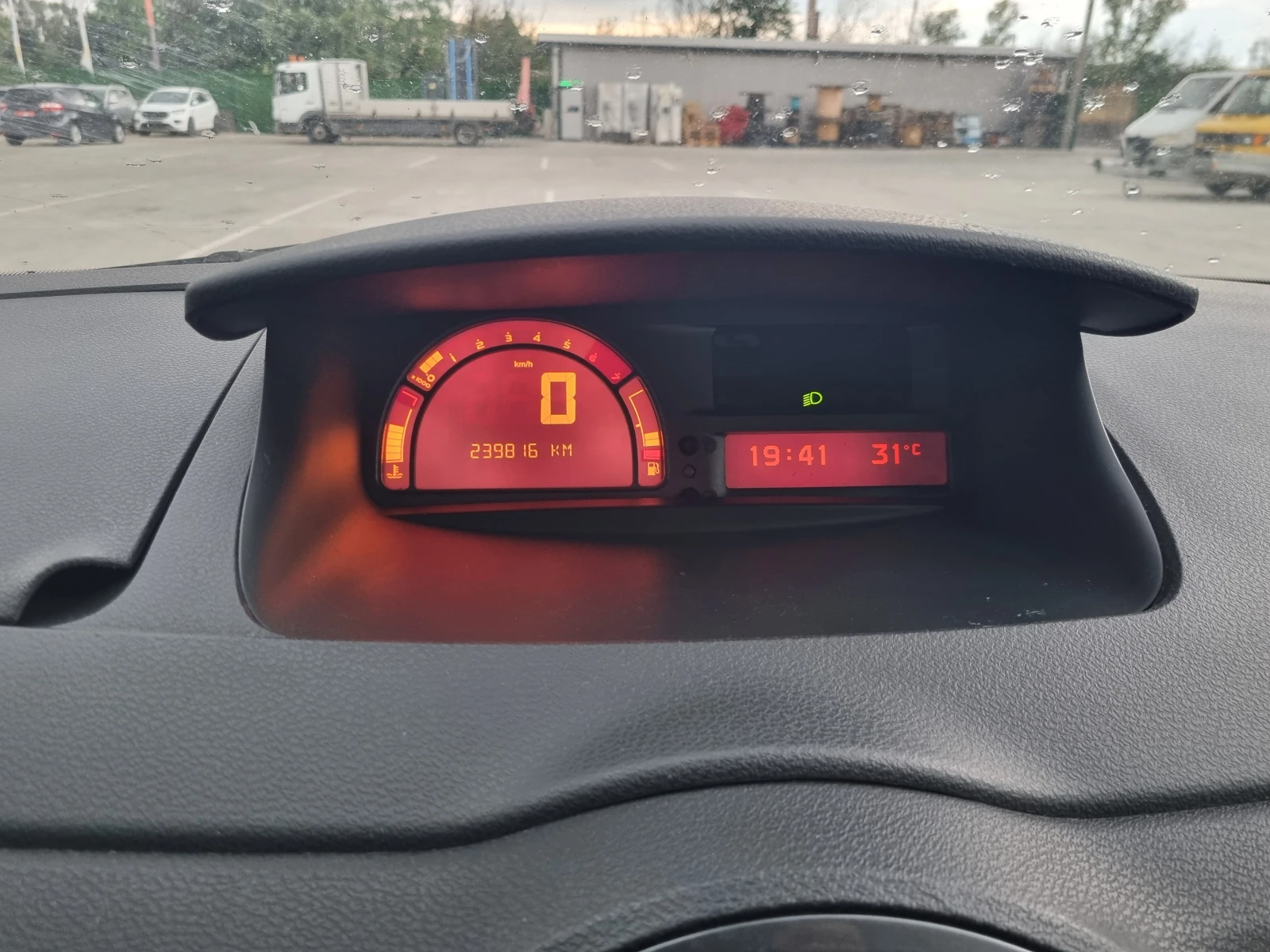 Renault Modus 1.2 16v 75 к.с. ПАРКТРОНИК * КЛИМАТРОНИК* ТЕМПОМАТ, снимка 15 - Автомобили и джипове - 55222787