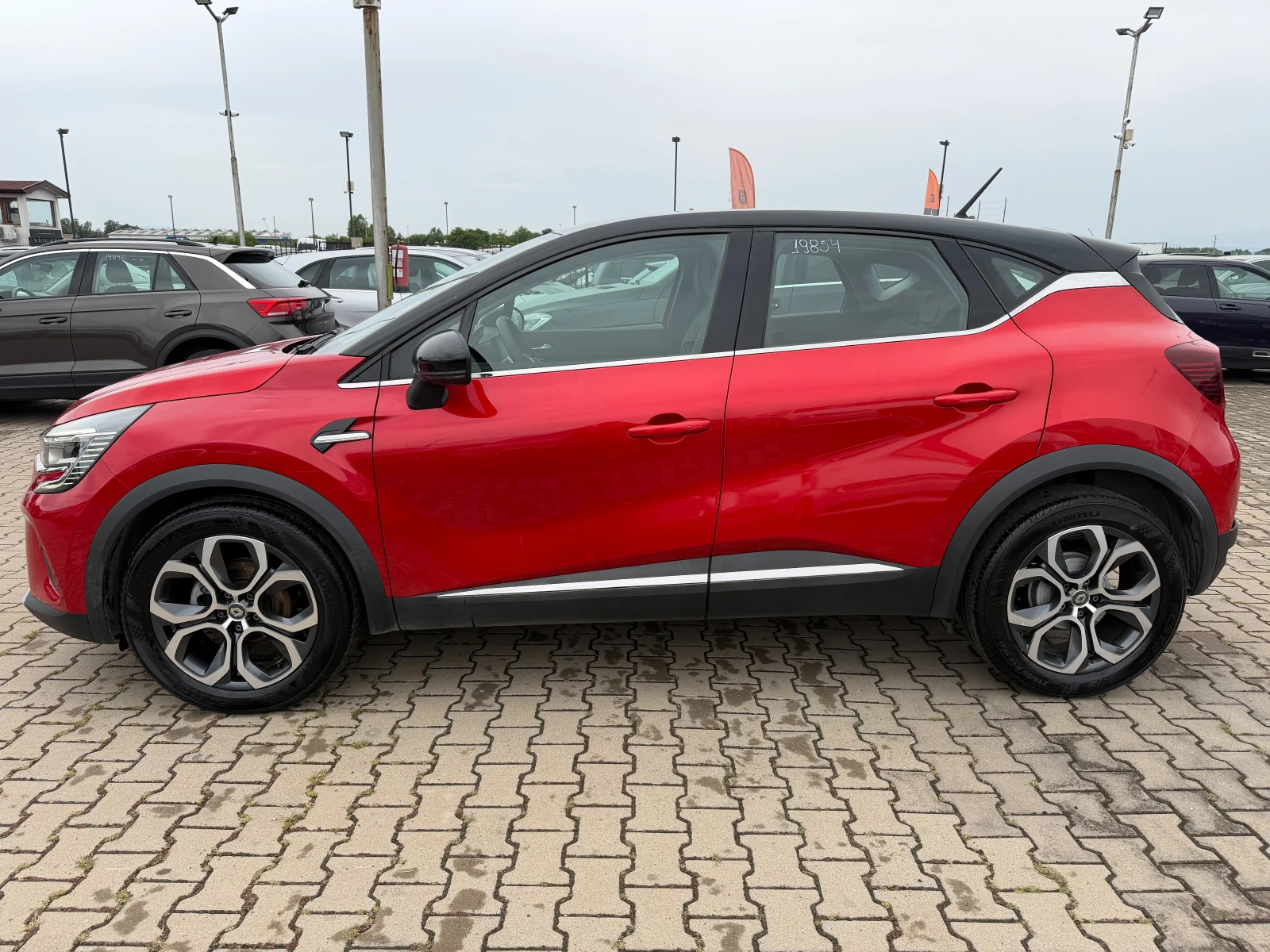 Renault Captur 1.5DCI NAVI/KAMERA/KOJA EURO 6, снимка 9 - Автомобили и джипове - 55431150