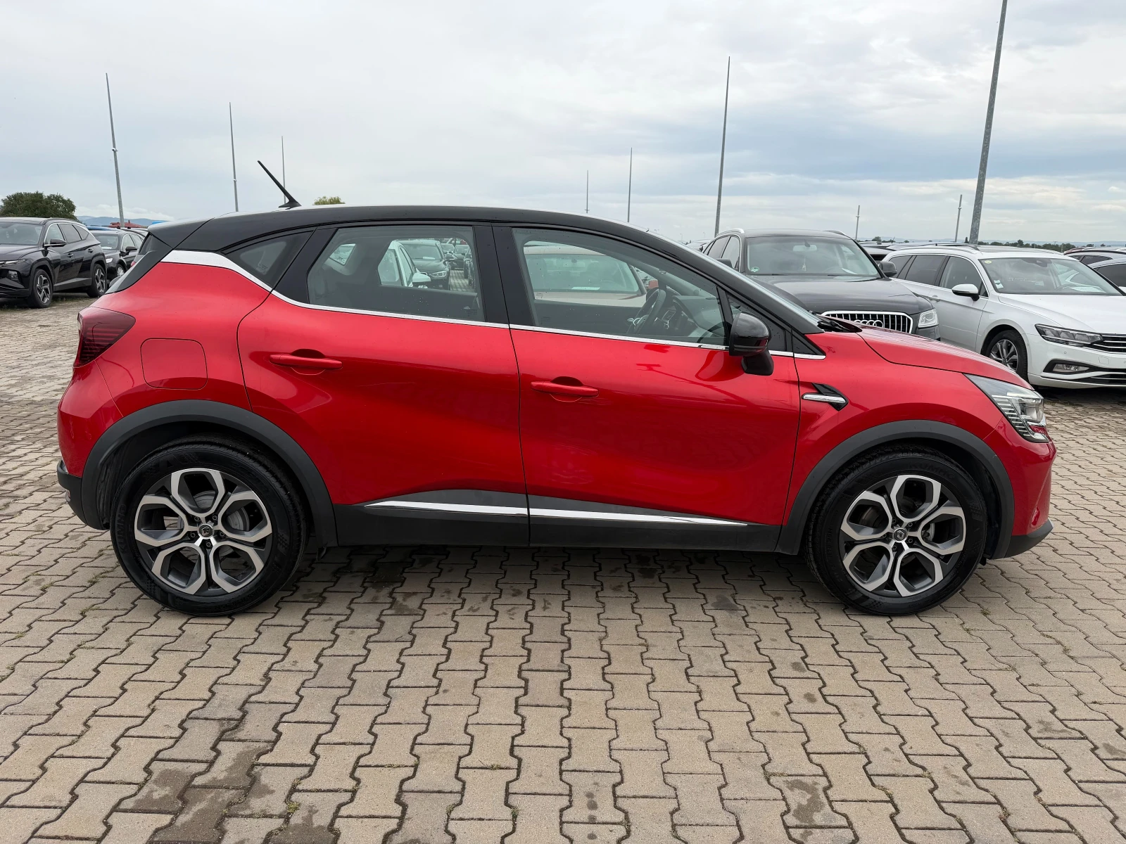 Renault Captur 1.5DCI NAVI/KAMERA/KOJA EURO 6, снимка 5 - Автомобили и джипове - 55431150