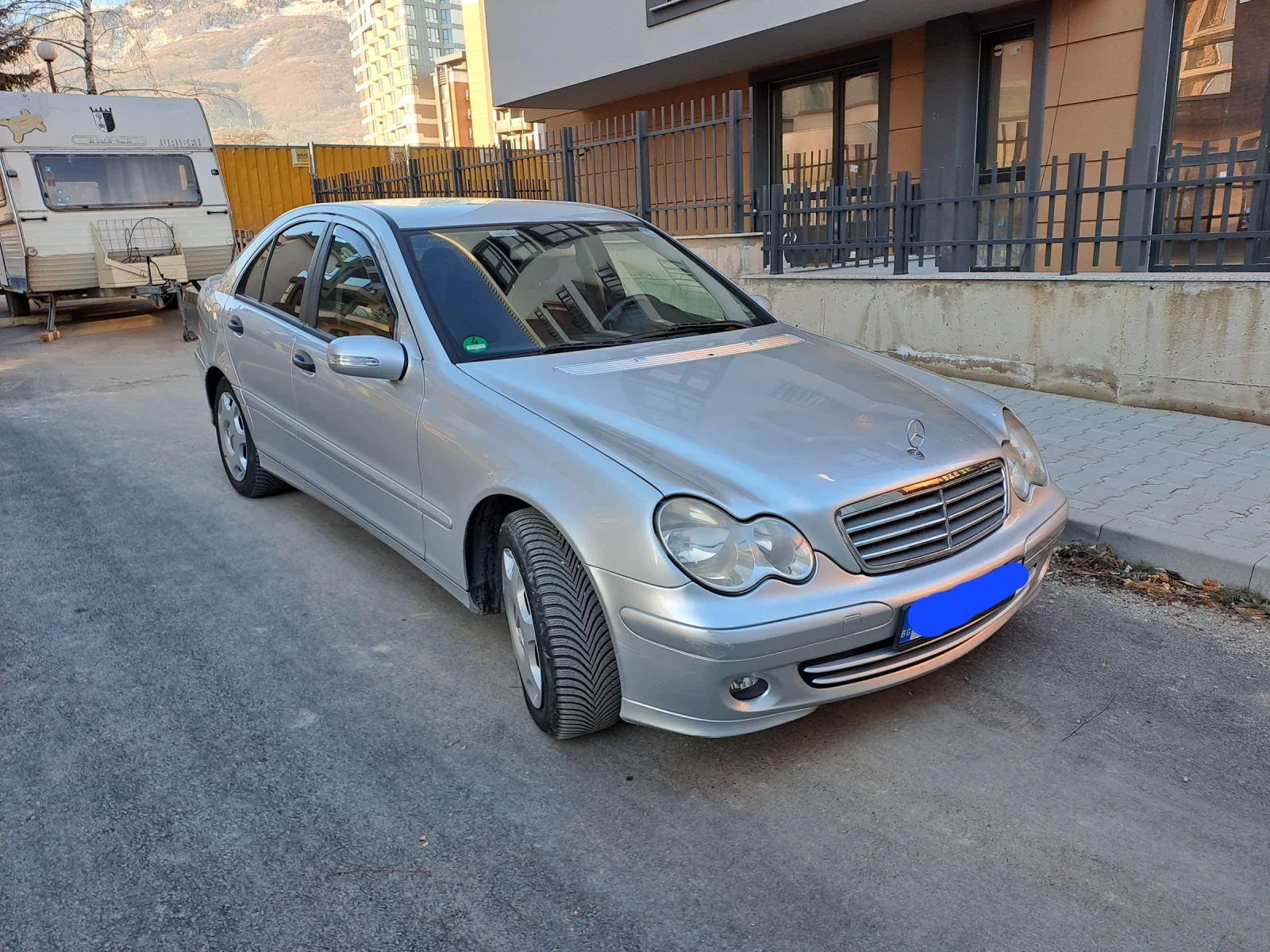 Mercedes-Benz C 220, снимка 2 - Автомобили и джипове - 55735957