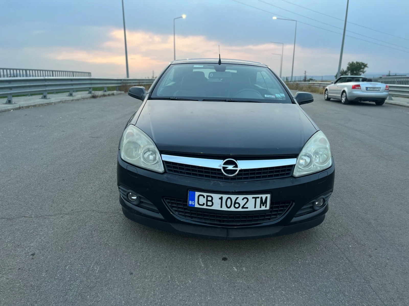 Opel Astra Twintop, снимка 2 - Автомобили и джипове - 55737363