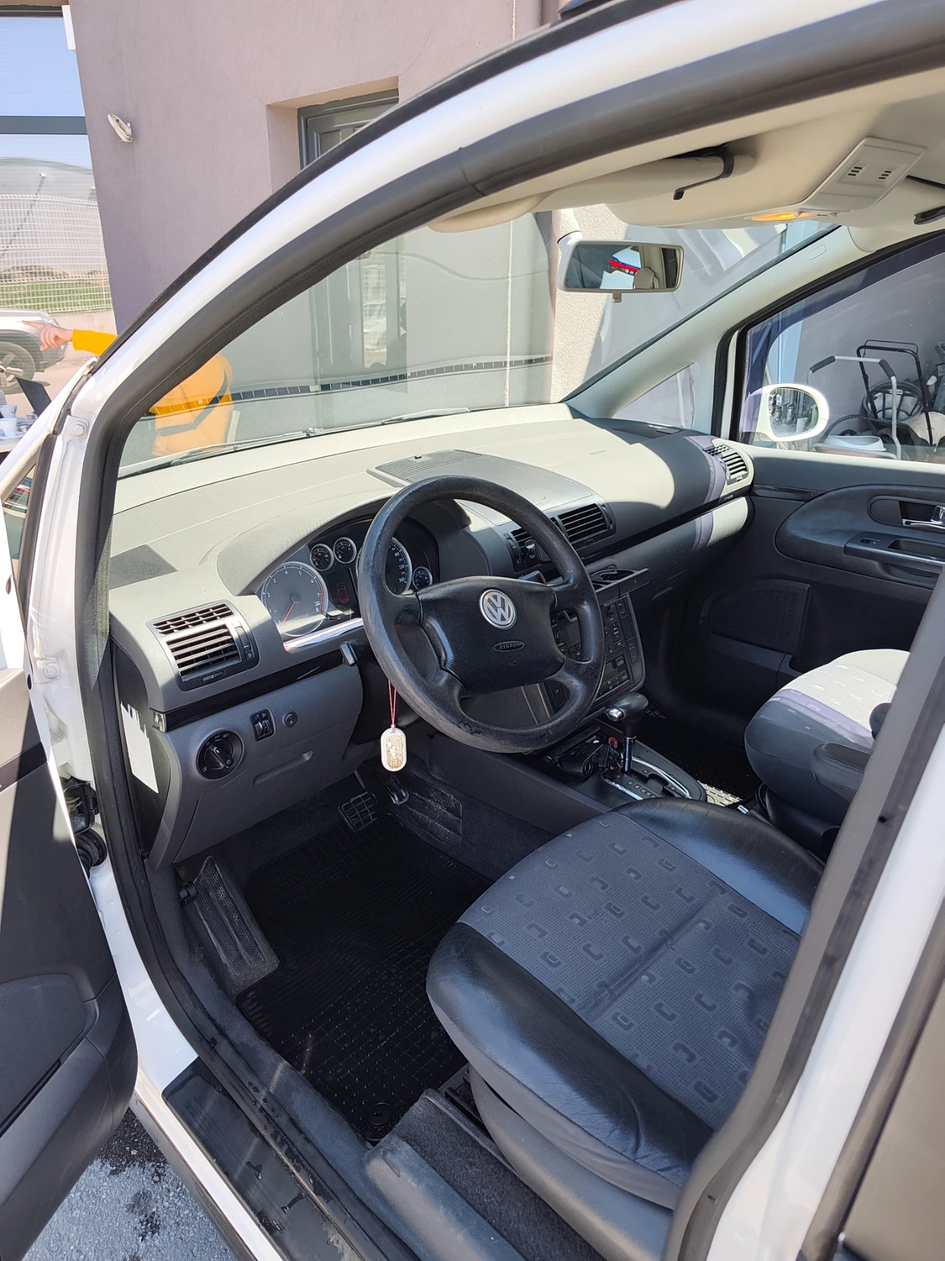 VW Sharan, снимка 5 - Автомобили и джипове - 55972603