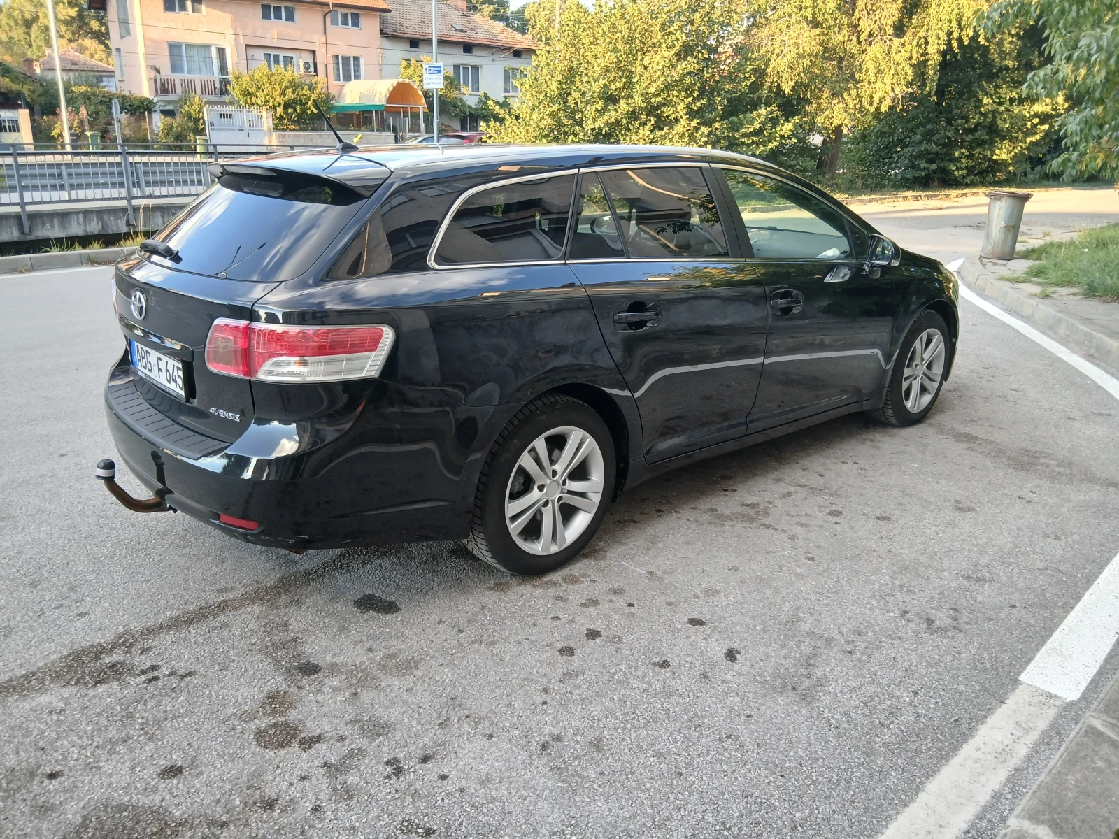 Toyota Avensis 2.2 D4D, снимка 4 - Автомобили и джипове - 56200881