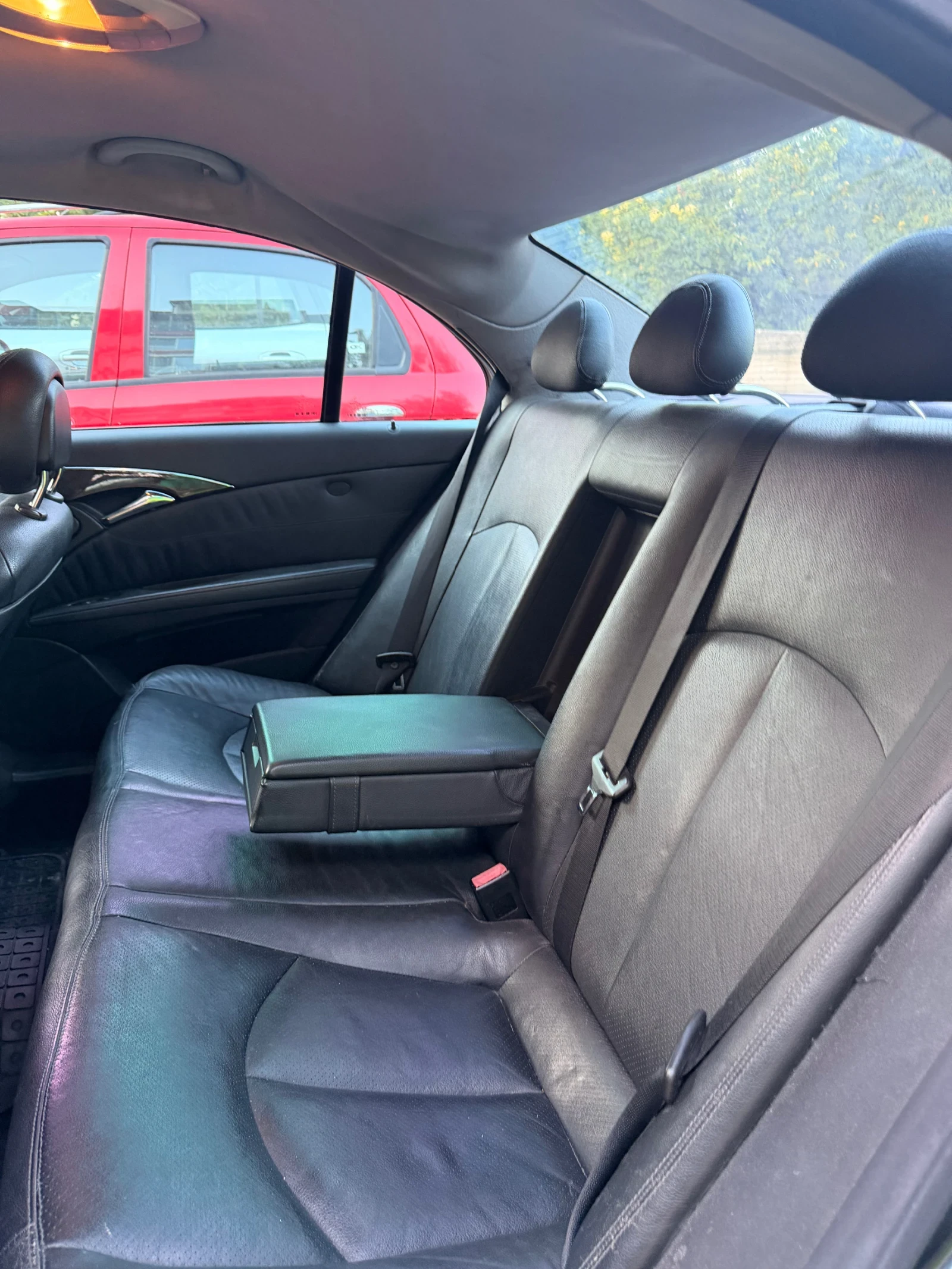 Mercedes-Benz E 320, снимка 4 - Автомобили и джипове - 56341750