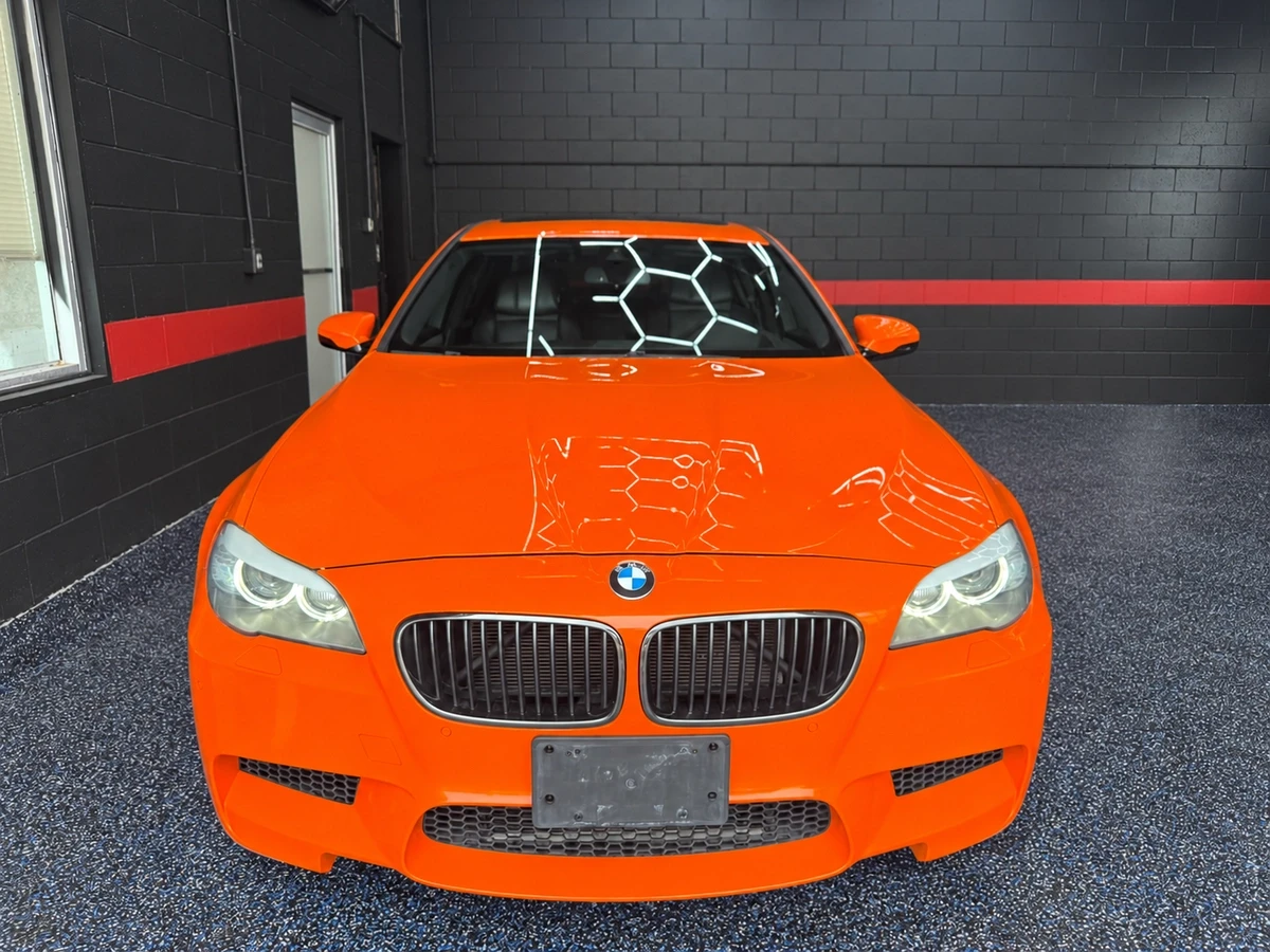 BMW M5 FIRE ORANGE* M PERFORMANCE* SOFT CLOSE* 360* ЩОРИ, снимка 4 - Автомобили и джипове - 56377738