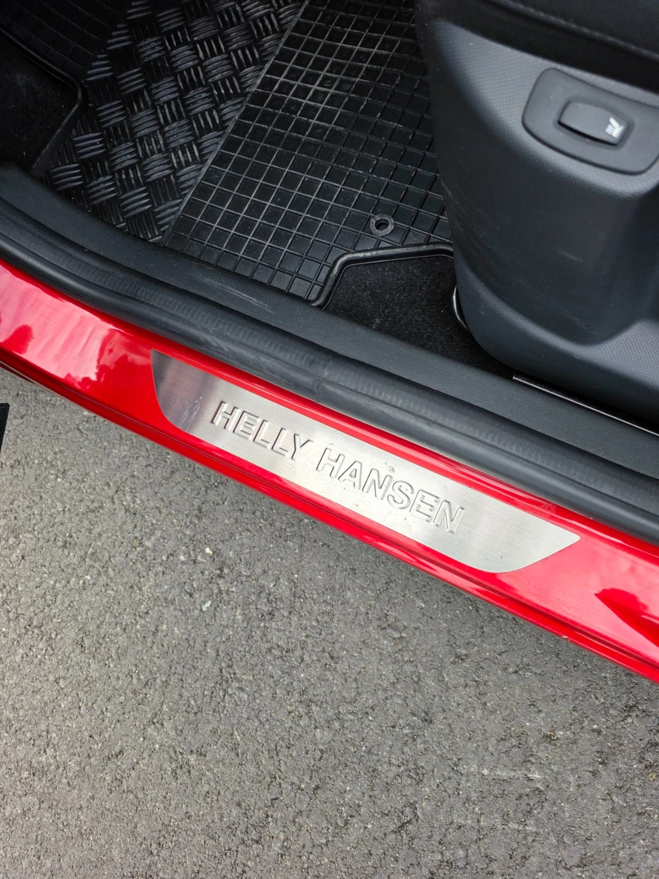 Renault Captur, снимка 10 - Автомобили и джипове - 56488698