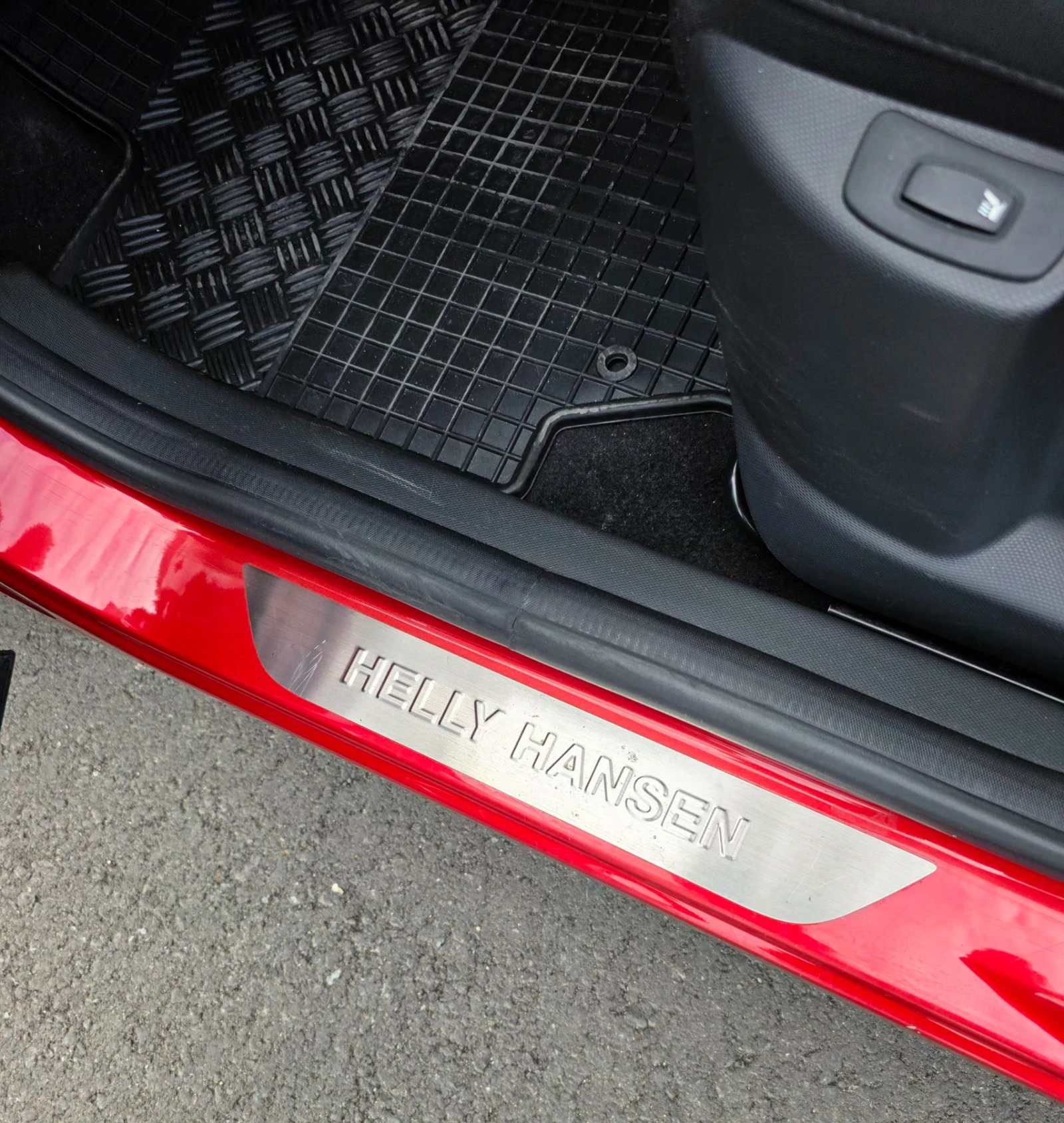 Renault Captur, снимка 7 - Автомобили и джипове - 56488698
