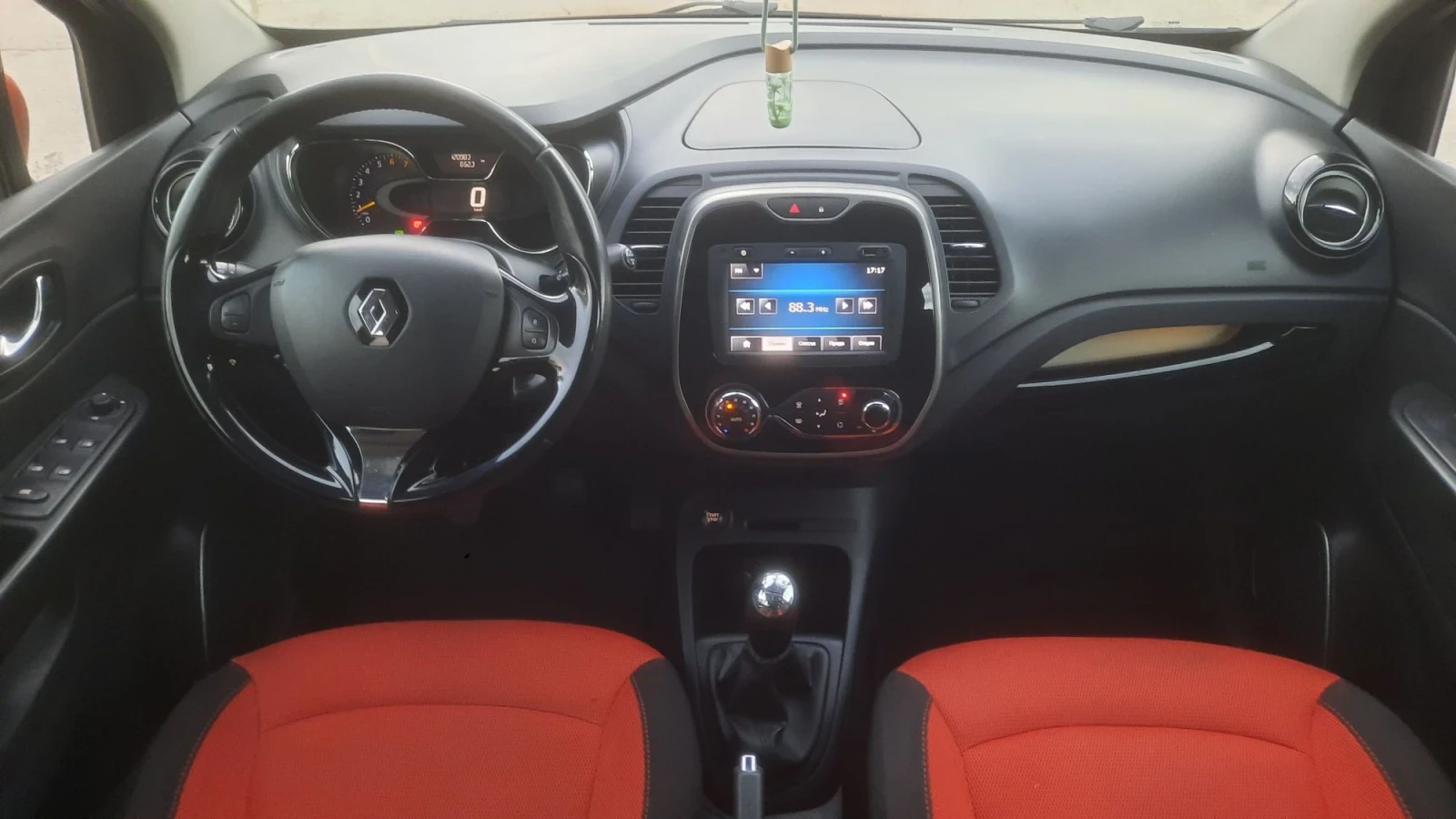 Renault Captur Navi Keyless, снимка 11 - Автомобили и джипове - 56535871