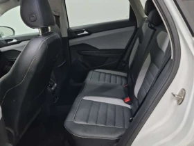 VW Taos HIGHLINE| LANE ASSIST| ПОДГРЕВИ| ПАНО| 2 КЛЮЧА| , снимка 12