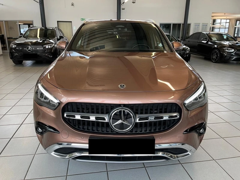 Mercedes-Benz GLA 200 FACELIFT* 360 CAM* MBUX* KEYLESS* CARPLAY* , снимка 2 - Автомобили и джипове - 48589097