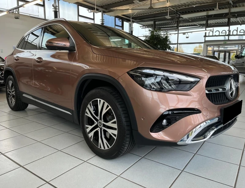 Mercedes-Benz GLA 200 FACELIFT* 360 CAM* MBUX* KEYLESS* CARPLAY* , снимка 1 - Автомобили и джипове - 48589097