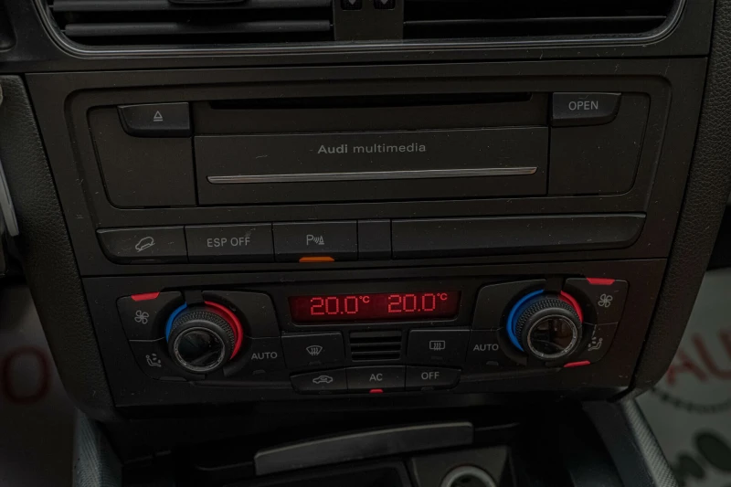 Audi Q5 3.0TDI/Xenon/Navi/PDC/F1, снимка 11 - Автомобили и джипове - 50985468