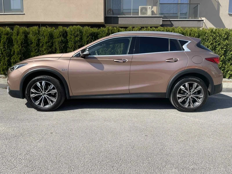 Infiniti QX30, снимка 3 - Автомобили и джипове - 52558433
