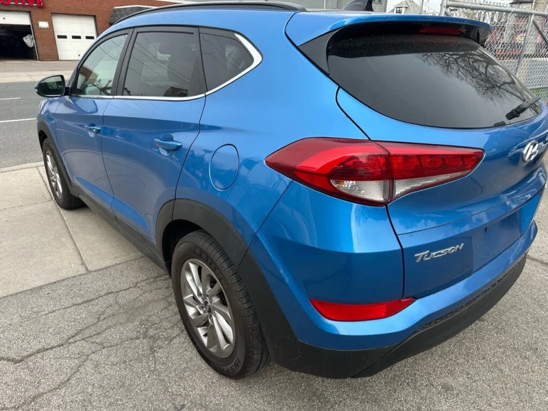 Hyundai Tucson LUXURY* МЪРТВАТОЧКА* ПАНОРАМА* ПОДГРЕВ* КАМЕРА* КО, снимка 5 - Автомобили и джипове - 52883193