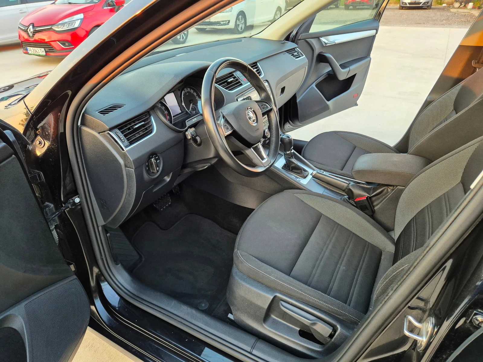 Skoda Octavia С-Гаранция 2.0-А/Т-150кс | Mobile.bg — изображение 13