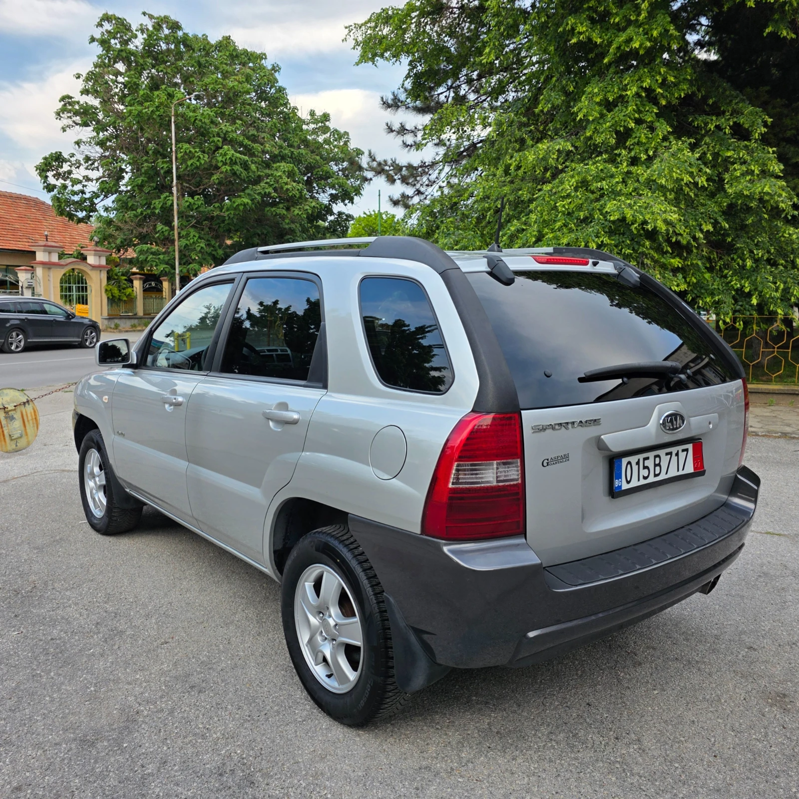 Kia Sportage 2.0i GAZ 4X4 KOJA - изображение 5