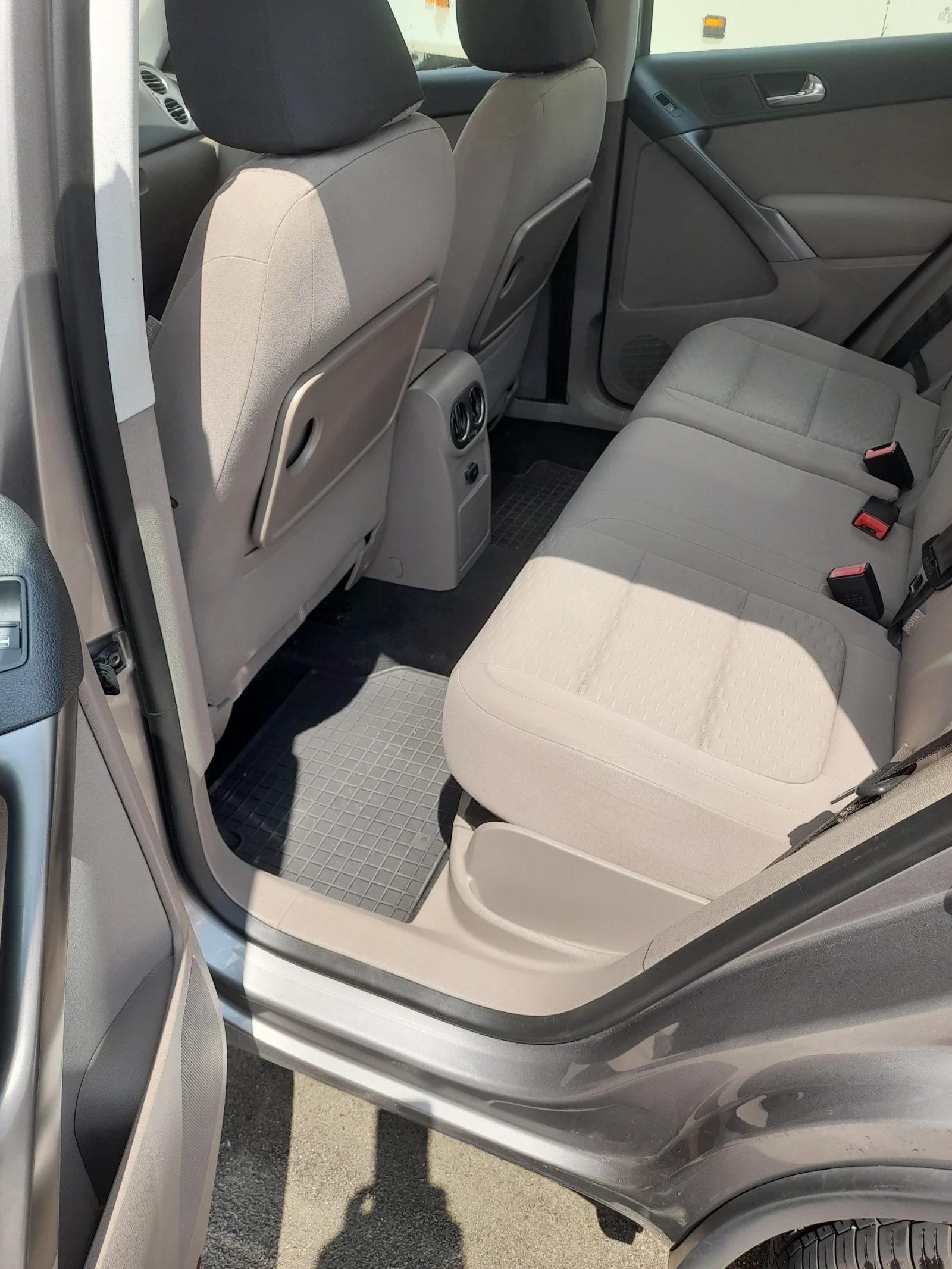 VW Tiguan Джип  - изображение 6