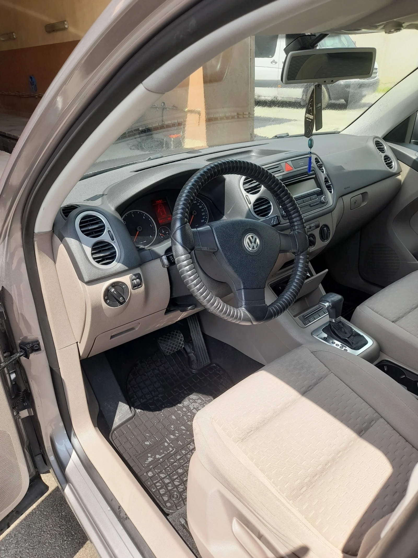 VW Tiguan Джип  - изображение 5