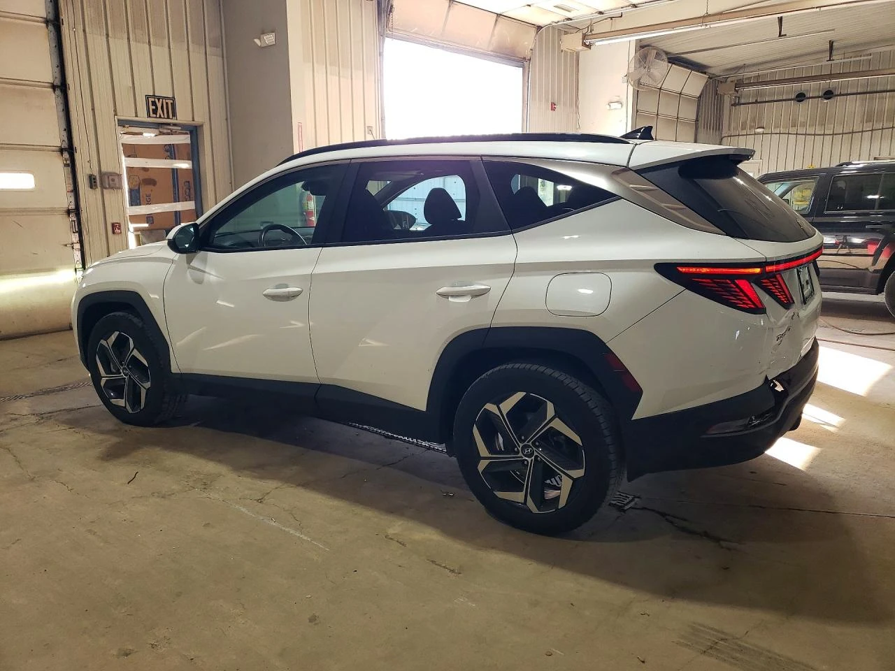 Hyundai Tucson 1.6l SEL Convenience AWD, снимка 2 - Автомобили и джипове - 54359315