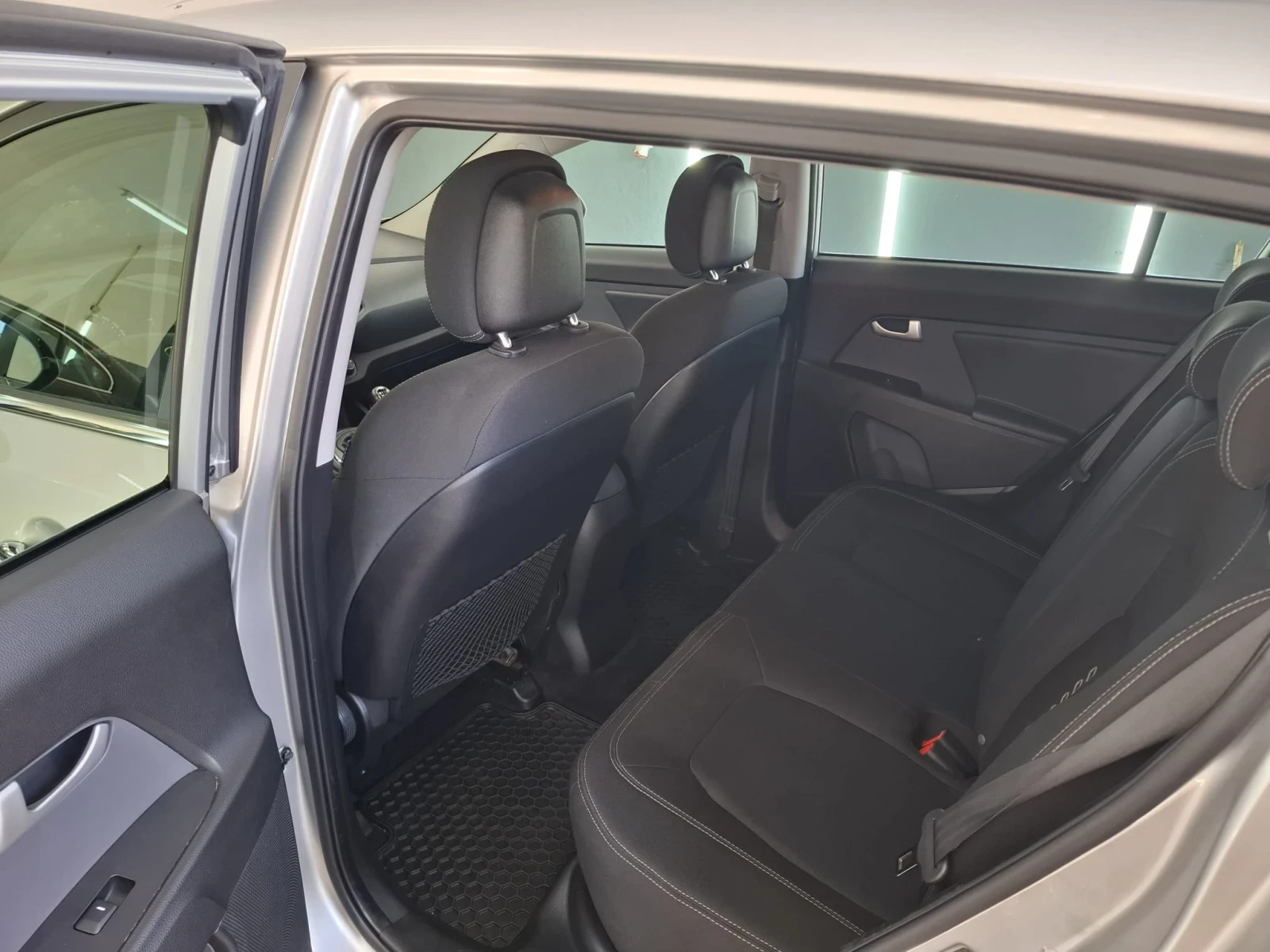 Kia Sportage 1.7CRDI* 2WD* TOP, снимка 15 - Автомобили и джипове - 55352697