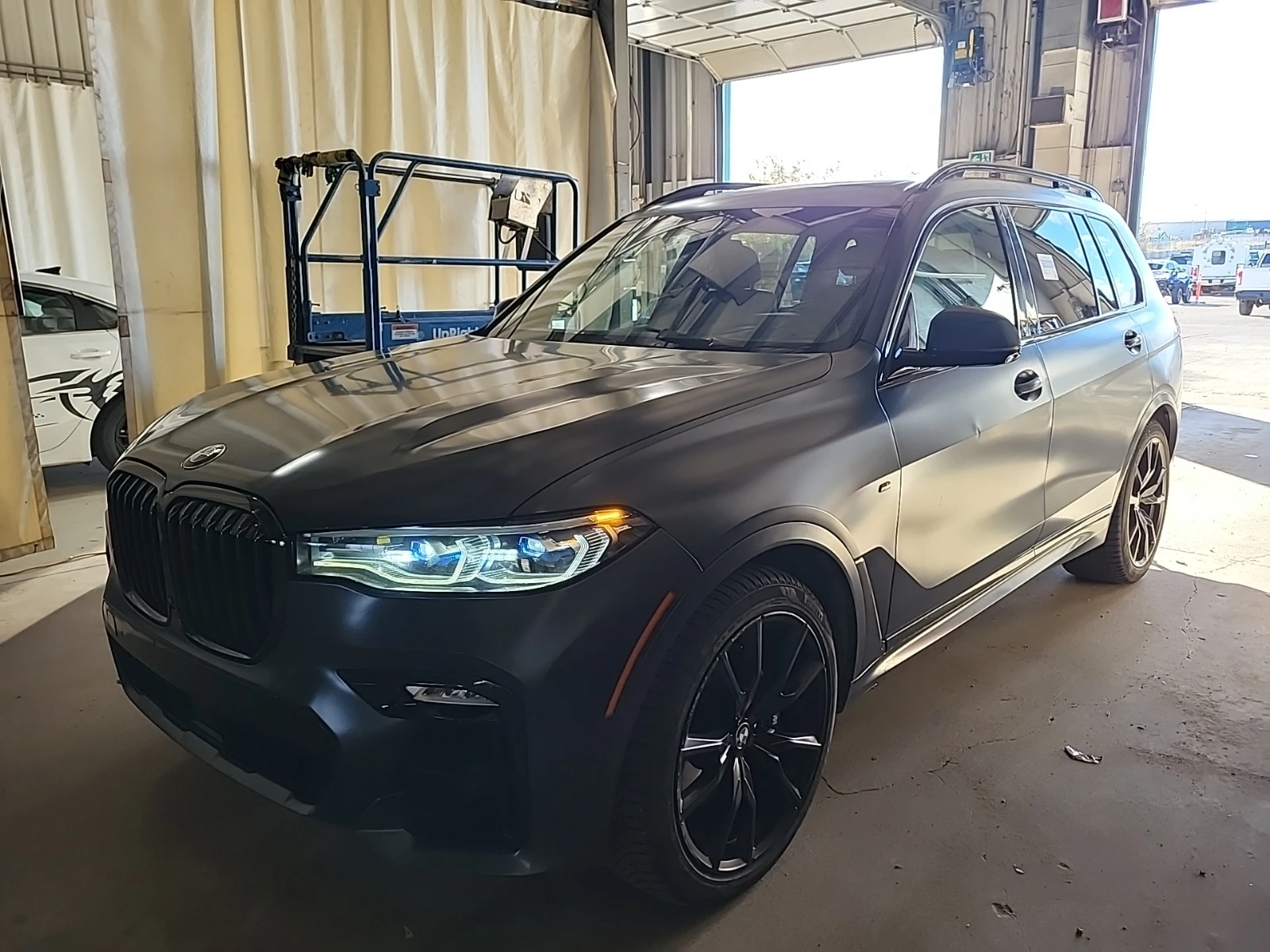 BMW X7 M50I XDRIVE * FIRST-CLASS* , снимка 3 - Автомобили и джипове - 56607327