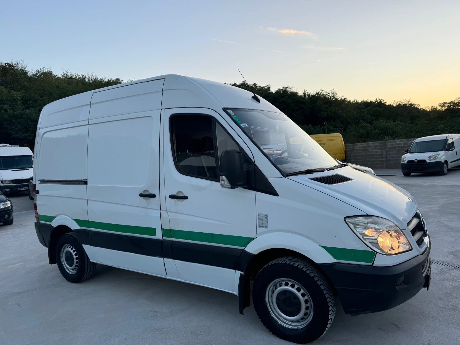 Mercedes-Benz Sprinter 313 2.2CDI 2 странични врати 6ск. ЛИЗИНГ - изображение 4