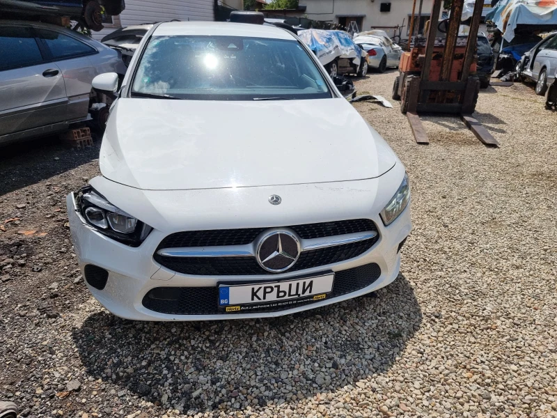 Mercedes-Benz A 180 50000км., снимка 3 - Автомобили и джипове - 37635880