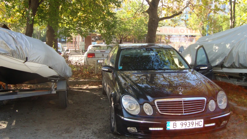 Mercedes-Benz E 270 CDI Avangard, снимка 1 - Автомобили и джипове - 47299791