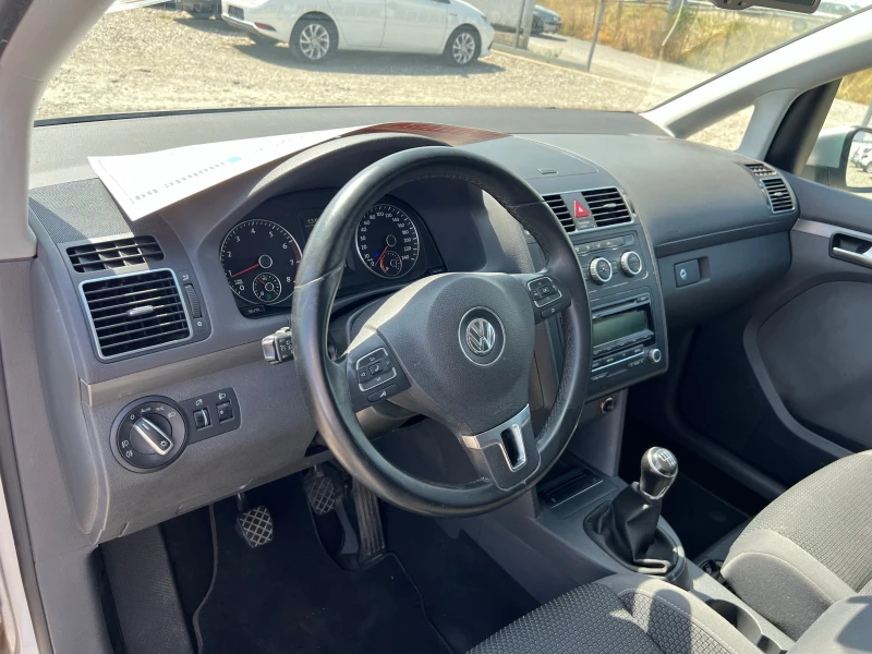 VW Touran 1.4 TGI, снимка 10 - Автомобили и джипове - 47117022