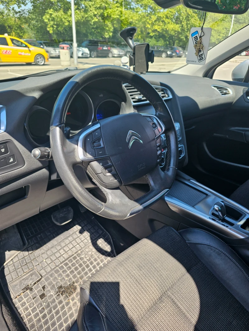 Citroen C4 1, 6i exclusive , снимка 9 - Автомобили и джипове - 47229394