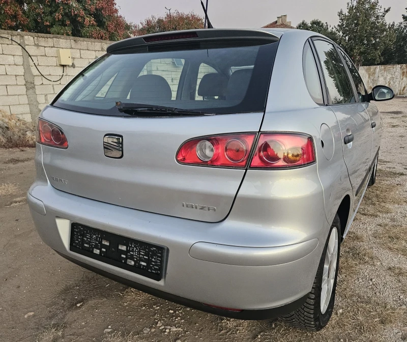 Seat Ibiza 1.2 I.. Klima, снимка 6 - Автомобили и джипове - 47379743