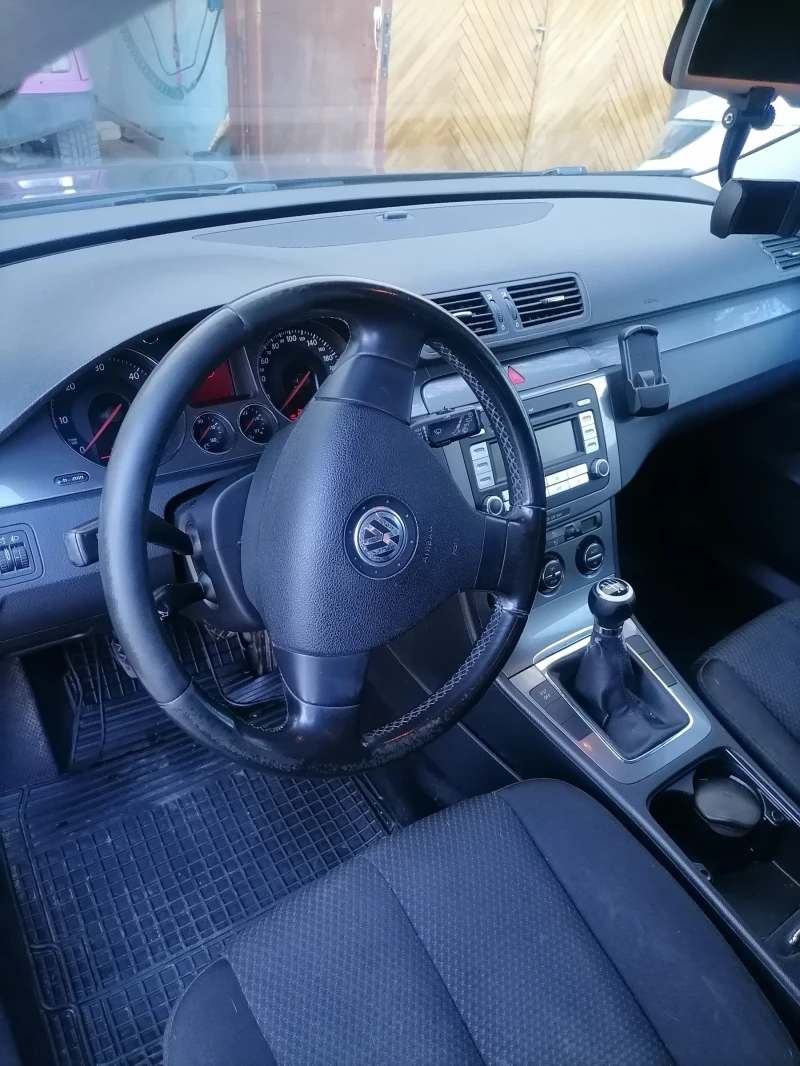 VW Passat B6, снимка 5 - Автомобили и джипове - 49527530