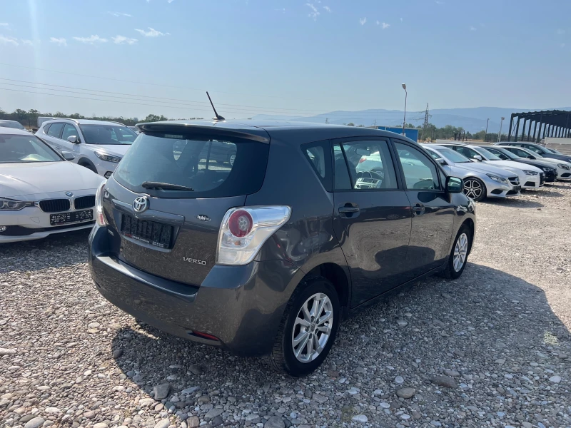 Toyota Verso 2.0 D4D, снимка 5 - Автомобили и джипове - 50324372