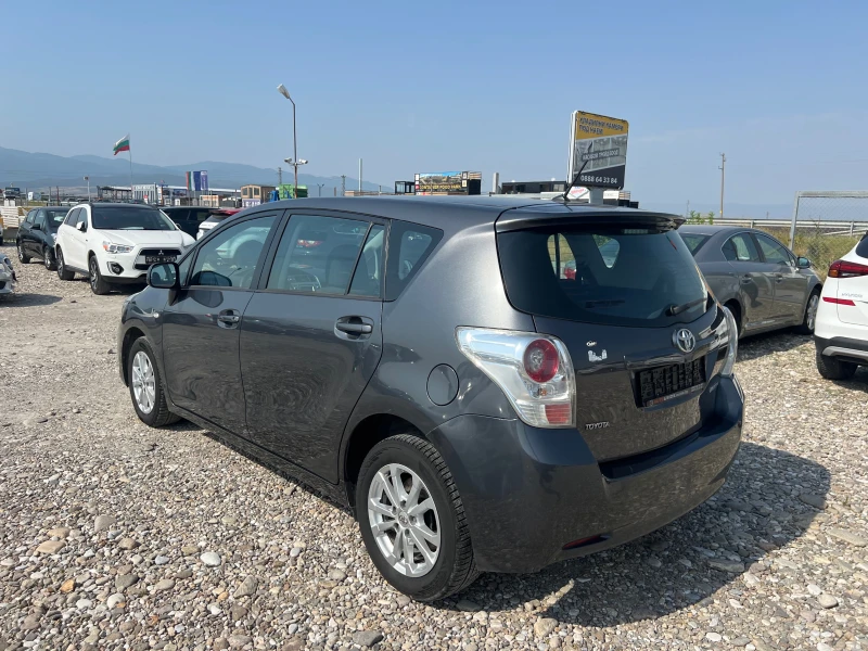 Toyota Verso 2.0 D4D, снимка 7 - Автомобили и джипове - 50324372