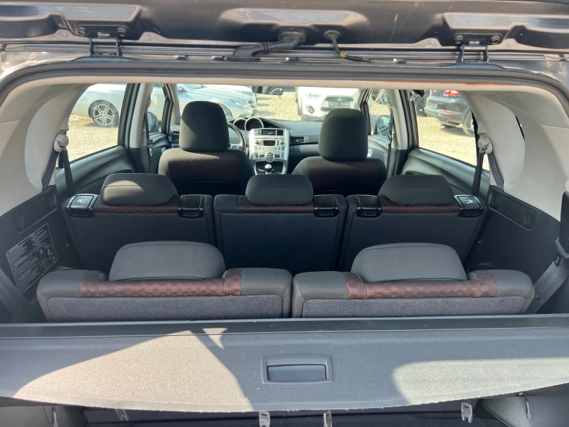 Toyota Verso 2.0 D4D, снимка 17 - Автомобили и джипове - 50324372