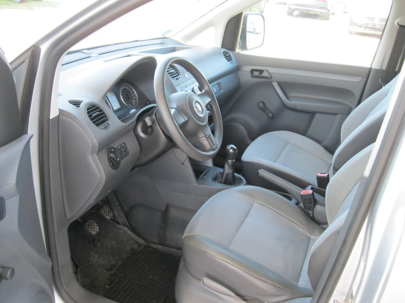 VW Caddy 2.0 TDI 140 ks, снимка 11 - Автомобили и джипове - 50790298