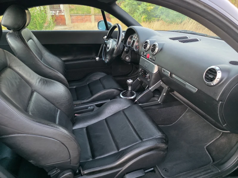 Audi Tt, снимка 14 - Автомобили и джипове - 52251457