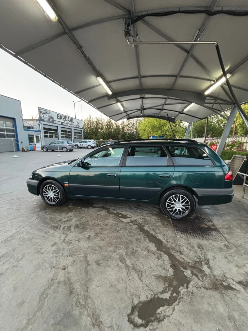 Toyota Avensis 2.0 D-4D, снимка 2 - Автомобили и джипове - 52320954